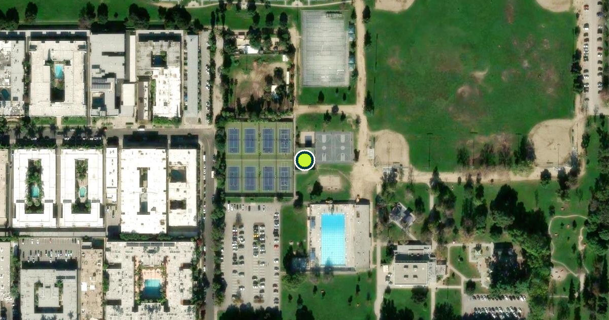 Satellite view of Van Nuys-Sherman Oaks War Memorial Park Pickleball Courts